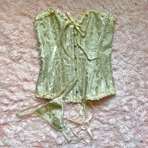 Gold corset & panty